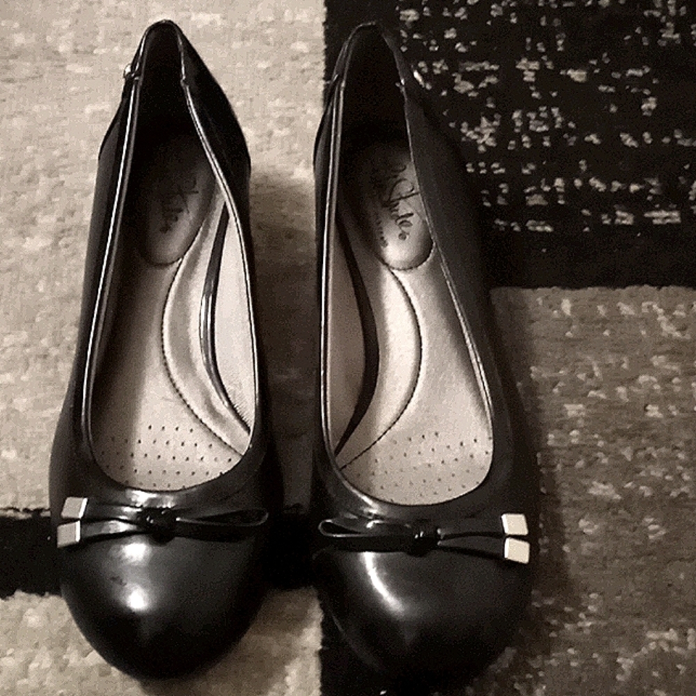 Life Stride Dress shoe w/ wedge heel